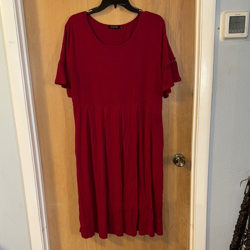 Kojooin red dress
